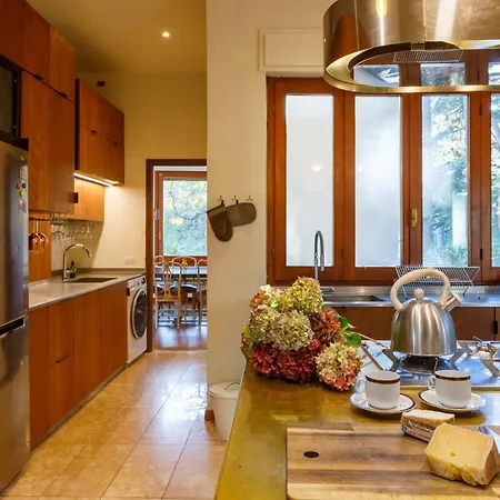 Spectacular Mid-century With Astonishing Views Of Civenna