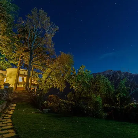 Villa Spectacular Mid-century With Astonishing Views Of