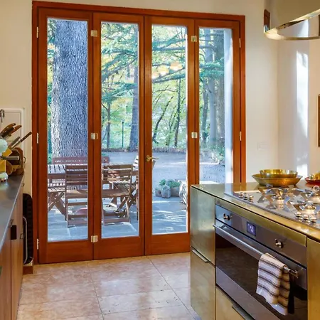 Spectacular Mid-century With Astonishing Views Of וילה
