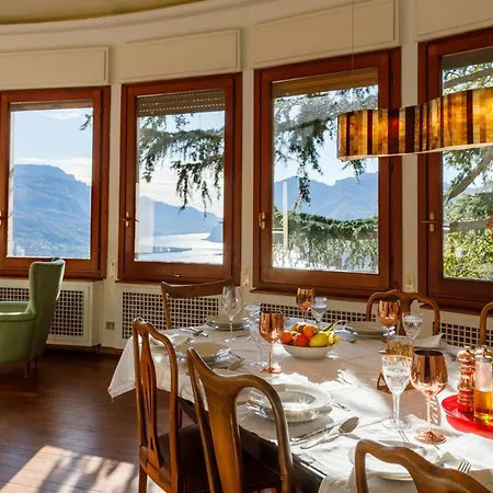 Villa Spectacular Mid-century With Astonishing Views Of *