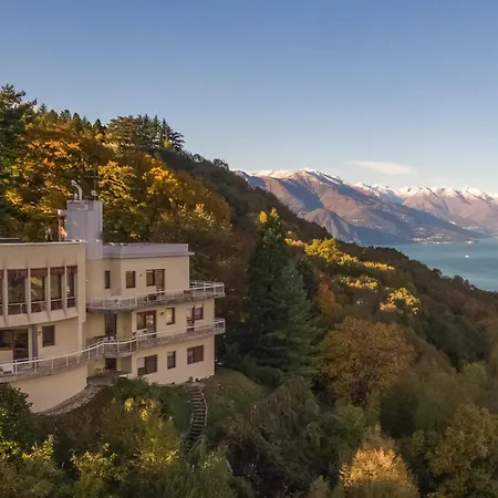 Spectacular Mid-century With Astonishing Views Of Villa *