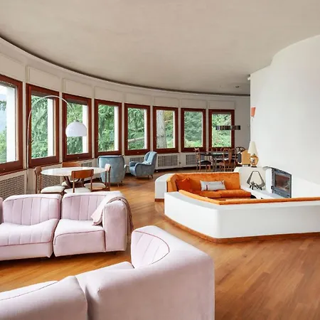 Spectacular Mid-century With Astonishing Views Of Чивенна
