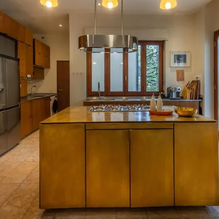 Spectacular Mid-century With Astonishing Views Of Villa