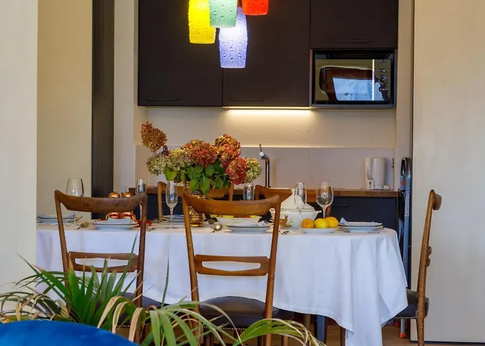 Spectacular Mid-century With Astonishing Views Of * Чивенна