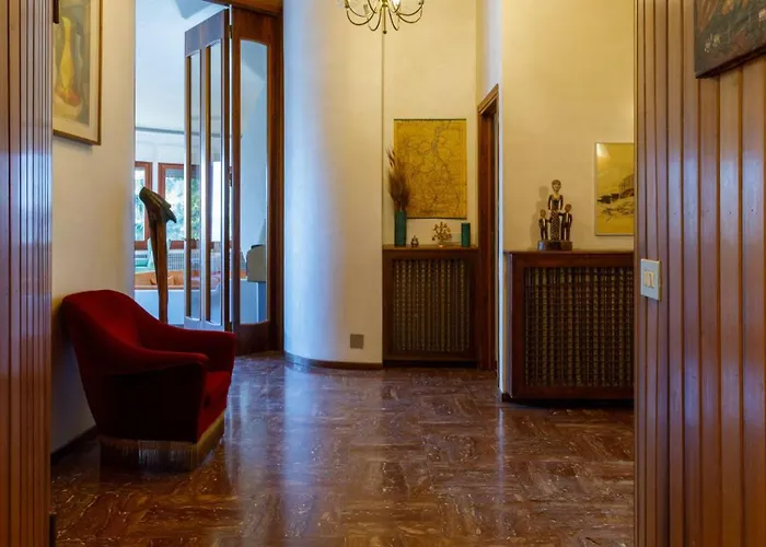 Вилла Spectacular Mid-century With Astonishing Views Of