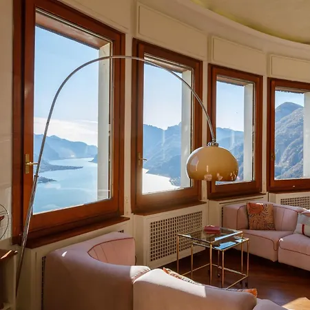 Villa Spectacular Mid-century With Astonishing Views Of