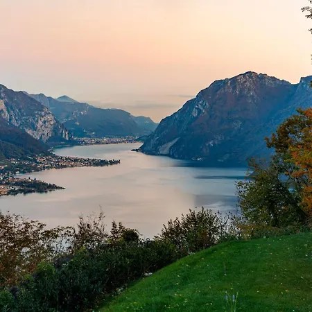 Villa Spectacular Mid-century With Astonishing Views Of Civenna