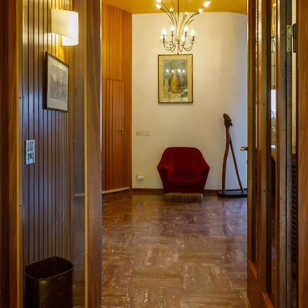 Villa Spectacular Mid-century With Astonishing Views Of